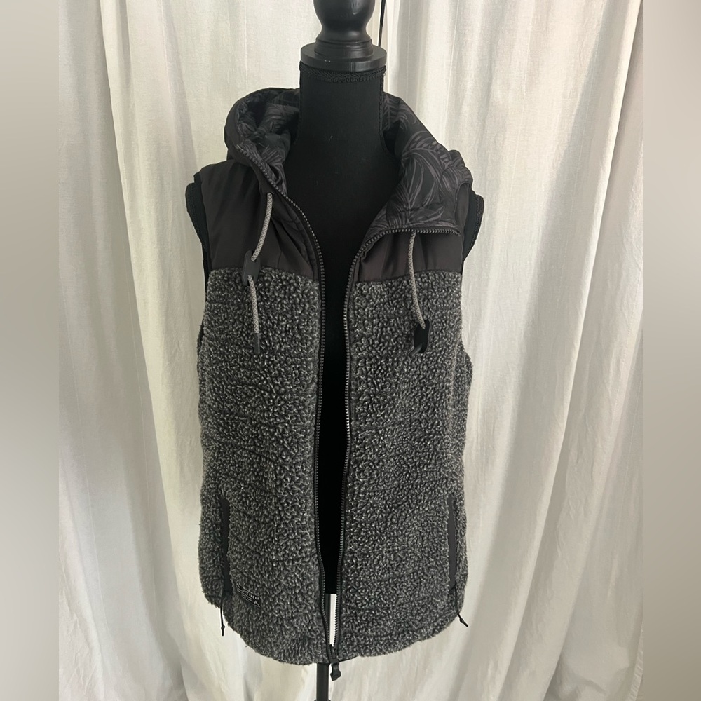 Saga Outerwear Reversible Vest